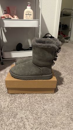 UGGS- Never worn