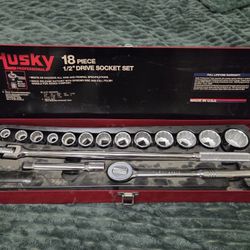 18 Pcs Husky 1/2 Inch Drive Standard Rachet Tool Set