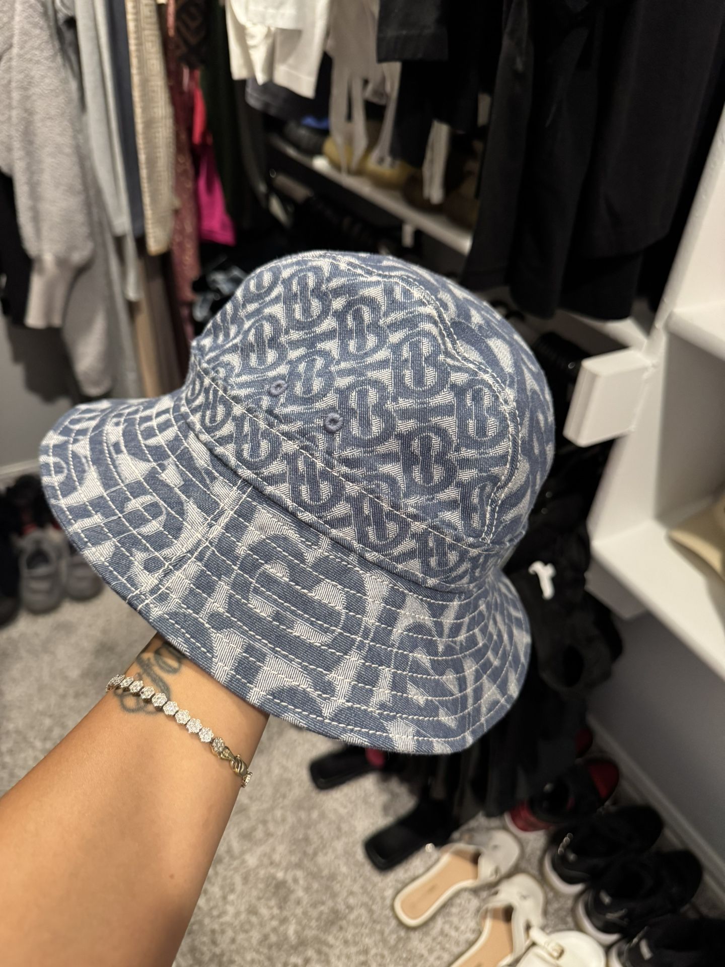 Burberry Bucket hat
