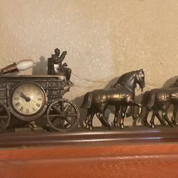 Sale Horse Drawn Wagon/ Clock Lamp Vntage