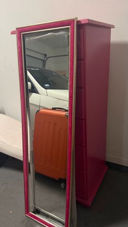 Pink wood Chest and mirror
