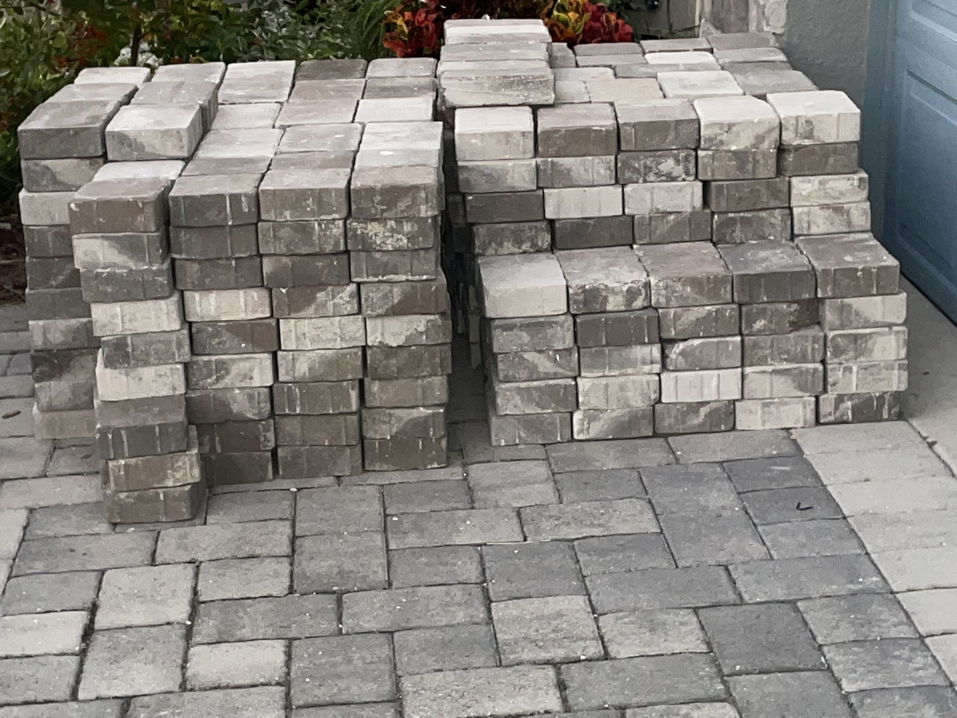 Brick Pavers  500+ Pcs