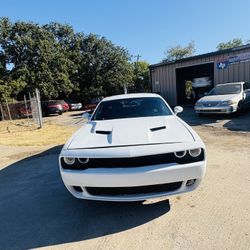 2015 Dodge Challenger SXT  