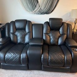 Power Reclining Loveseat Black leather 