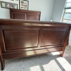 Queen size bedroom set