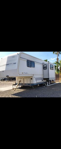 5th wheel clean title