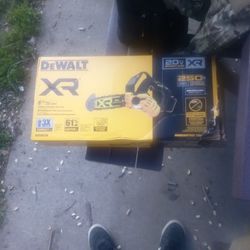 DeWalt XR 20v 8" Pruning Chainsaw