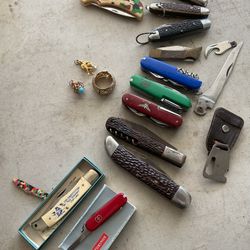 14 Knives In Wood Box