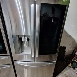 Lg Refrigerator Good Condition 3 Months Warranty Delivered Available 