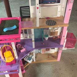  Barbie dream house