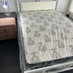 Full Size Metal Bed Frame 