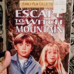 Disney Escape To Witch Mountain VHS