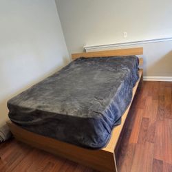 Queen Bed Frame With Mattress 