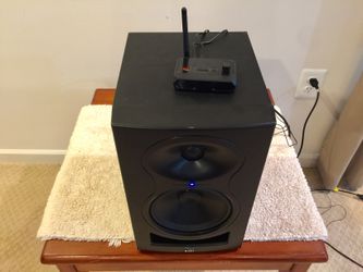 Kali Audio LP-6 Powered Studio Monitor Whit Bluetooth Adapter .