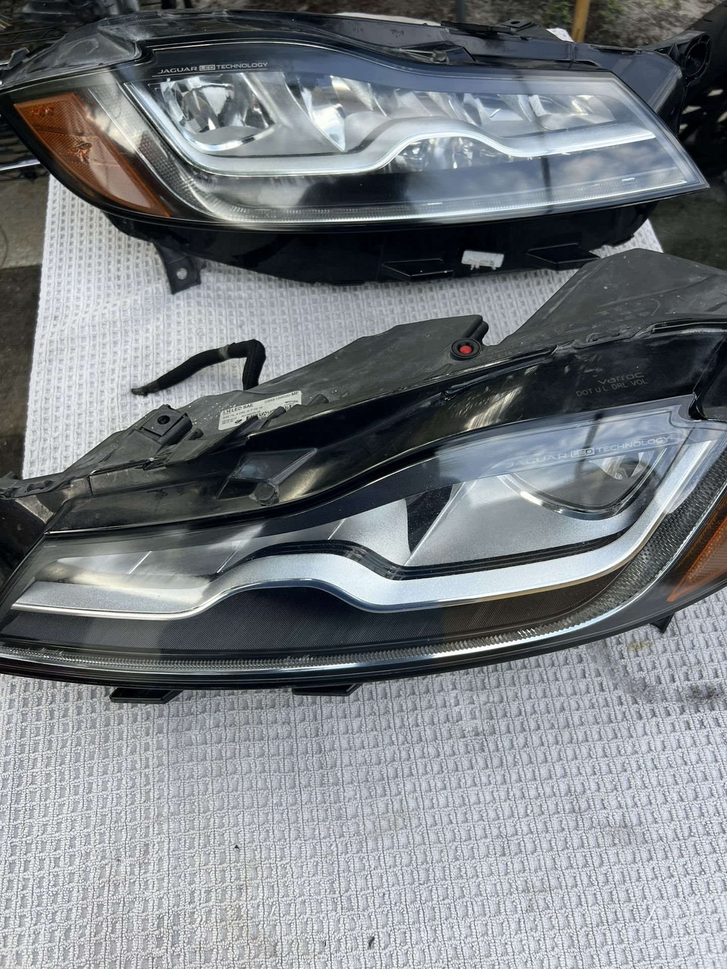 2016-2020 JAGUAR XF HEADLIGHTS OEM