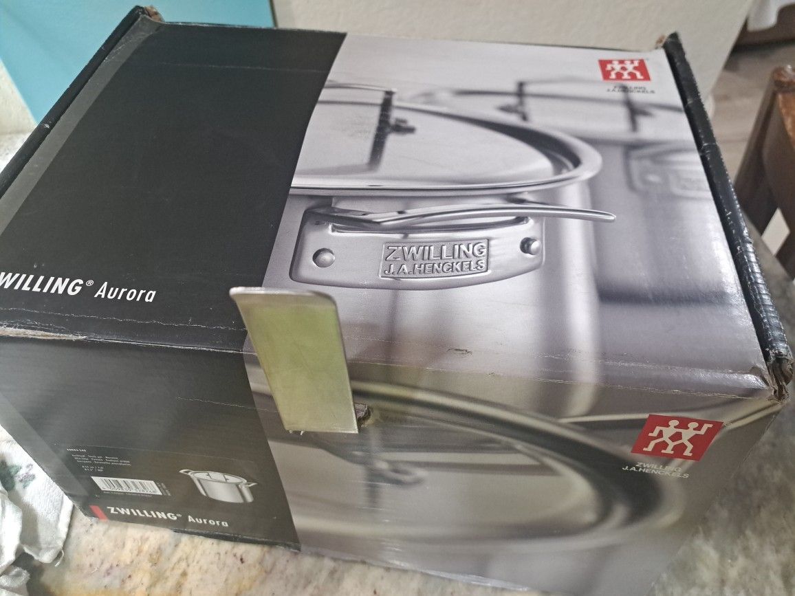 Swilling Pot 8 QT NEW $75..00