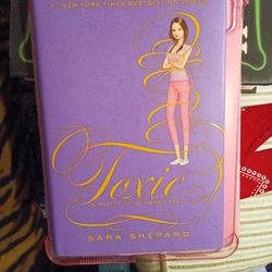 Toxic A Pretty Little Liars Novel By Sara Shepard Newyorks #1