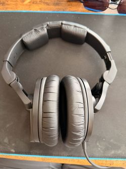 Sennheiser HD 280 Pro Studio Headphones – Great Condition