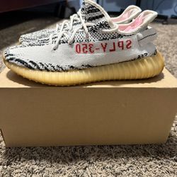 Yeezy Boost 350 V2 Zebra