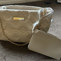 Adrienne Vittadini Purse.. Bone Color .. 