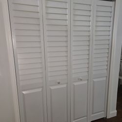 Bifolds For 60 Inch Opening ,less Than 6 Months Old ,putting Up Barn Door Bifold Bracket Cant Use These Doors Anymore, My Loss Your Gain Paid $250 