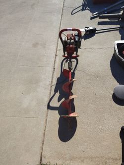 Gas-Powered One-Man Earth Auger