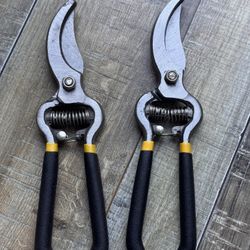 Pruners heavy duty prunning shears $9 each or 2 for $15