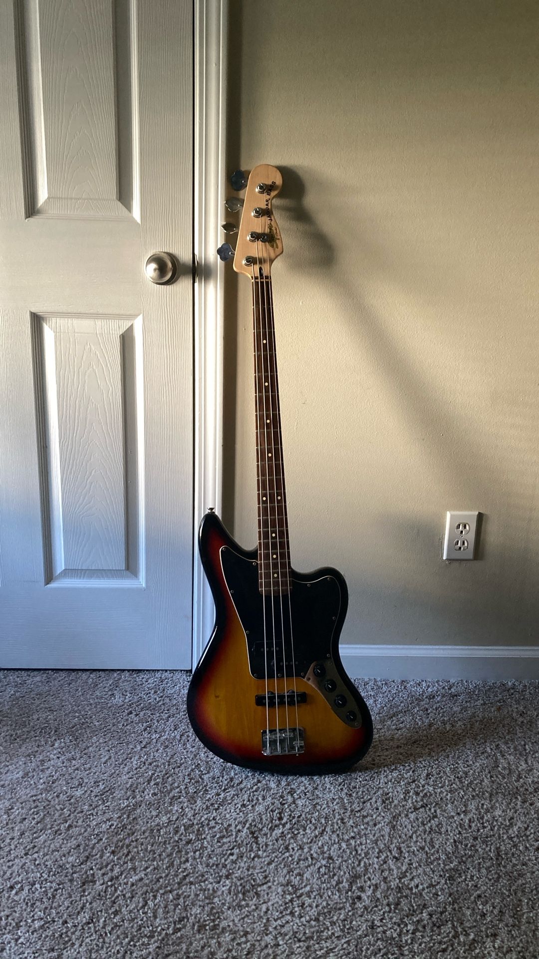 Squier Vintage Modified Jaguar Bass Special (Sunburst, Crafted in Indonesia – 2013)