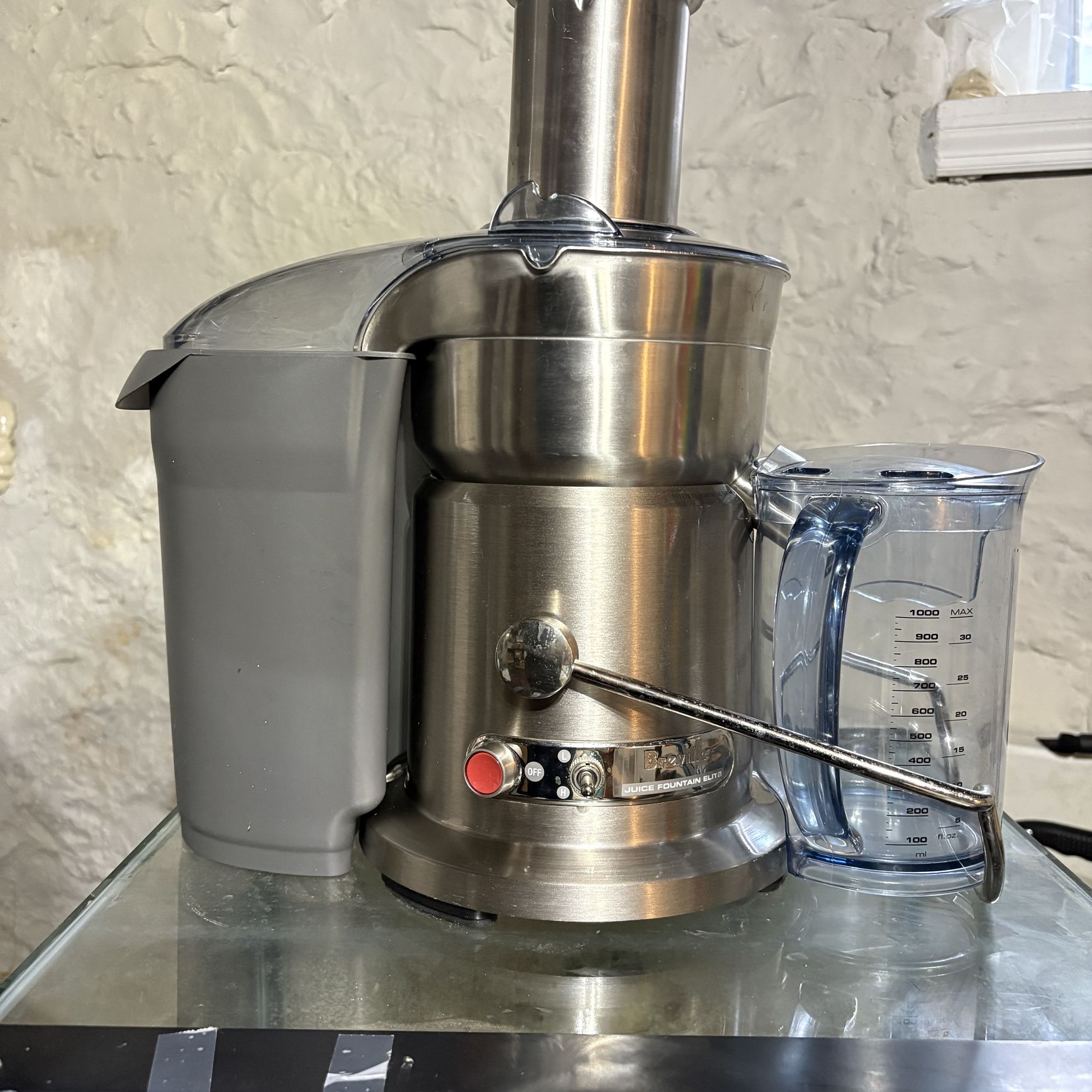 Breville juice fountain elite (clean and like new)