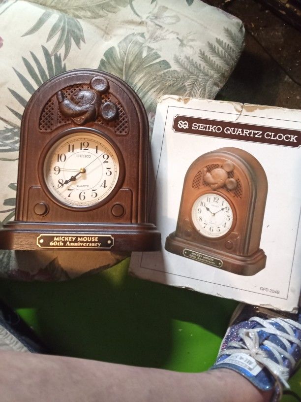 Seiko Quartz Clock