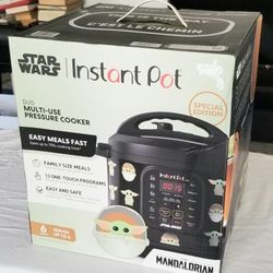 Instant Pot Star wars Edition Baby Yoda Mandalorian NIBInstant Pot Star wars Edition Baby Yoda Mandalorian NIB