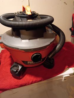 Trabajando bien corded Ridgid vacuum $30