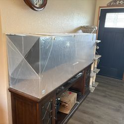 135 Gallon Acrilic Fish Tank