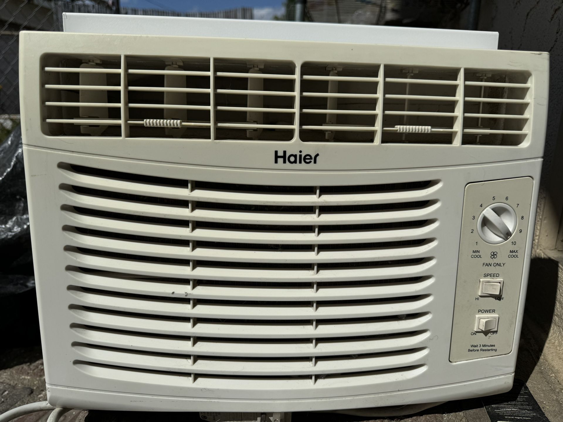 Haeir 5000 BTU Air Conditioner