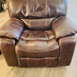 Sofa and Recliner Leather Power Recliners MUST GO