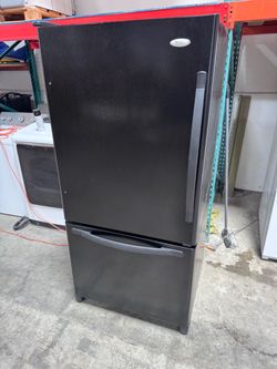 Whirlpool Bottom Freezer Refrigerator Black