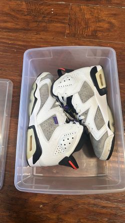 Jordan 6s size 8