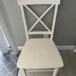 4 Chairs For Free