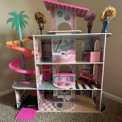 LOL Doll House 