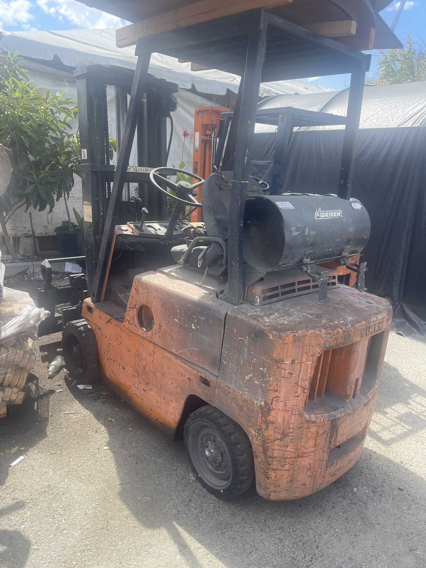 Forklift For Parts. 