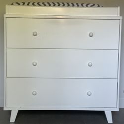 Delta Children Ava 3 Drawer Dresser with Changing Top