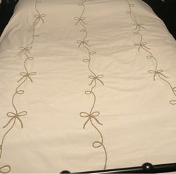 Full/Queen comforter with olive green embroidery