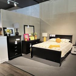 Queen Bed Frame, Dresser, Mirror And Nightstand 