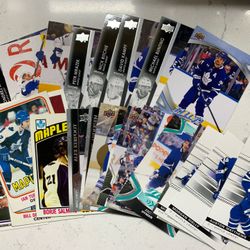 Toronto Maples Leafs Mixed Card Lot NHL (Auston Matthews And More!)