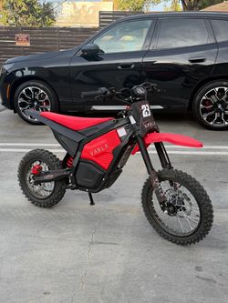 Varla M5S Electric Dirt Bike ⚡️42 MPH 💨 2600W Peak – 48V 27Ah Samsung Battery