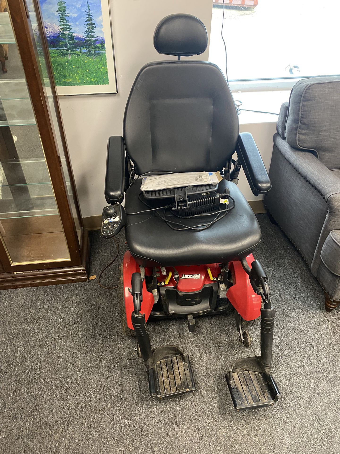 Jazzy Elite Red Mobility Scooter w/Charger & Paperwork $450