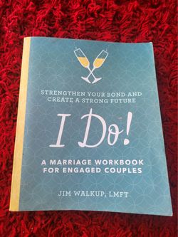 Engagement Couple Book