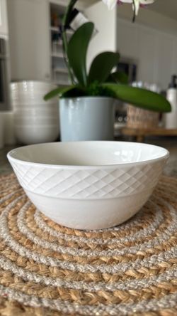 Mikasa Trellis Bow