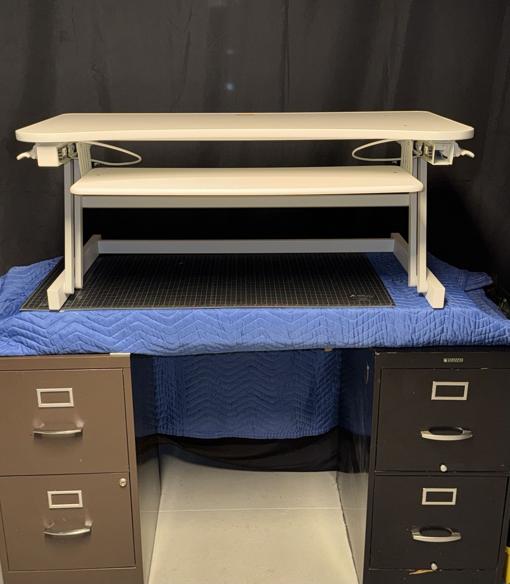 Standing Desk - Rocelco 37.5” (Model: RDADRW)