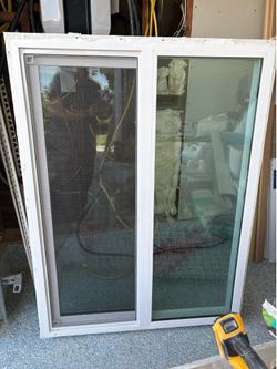 Milgard Window- 3’ x 4’ Excellent Condition